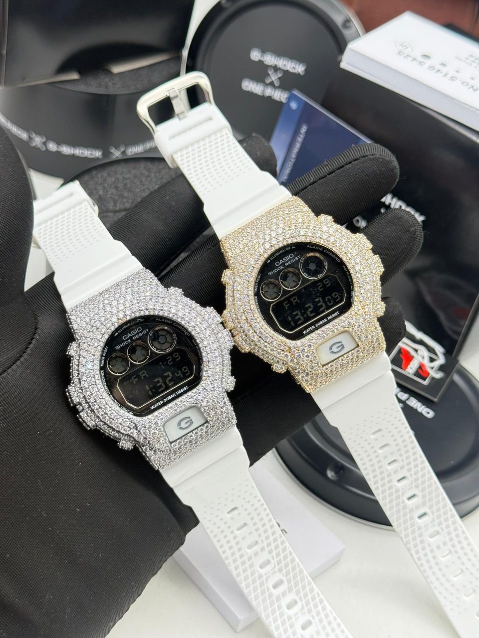 (G-SHOCK) DW -6900 (stones) 2 pics 9 Casio G-Shock DW-6900 Stone Bezel Digital Watch